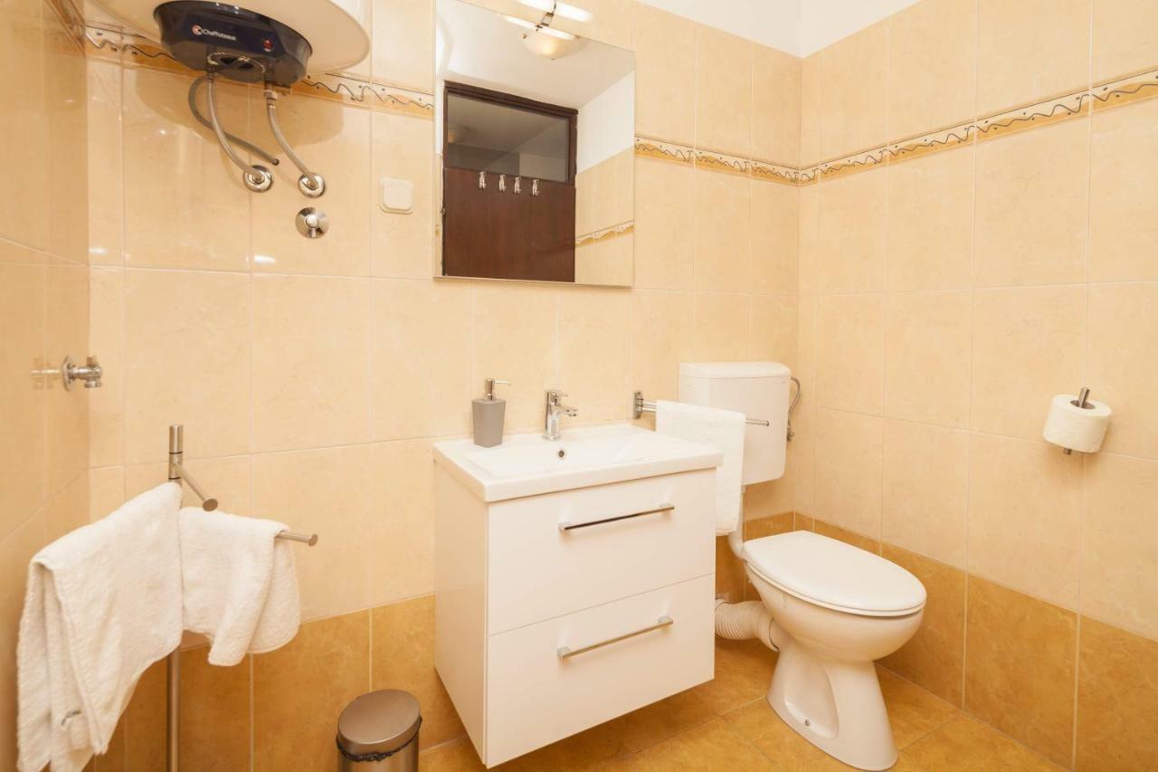 Ester Apartmán Pula