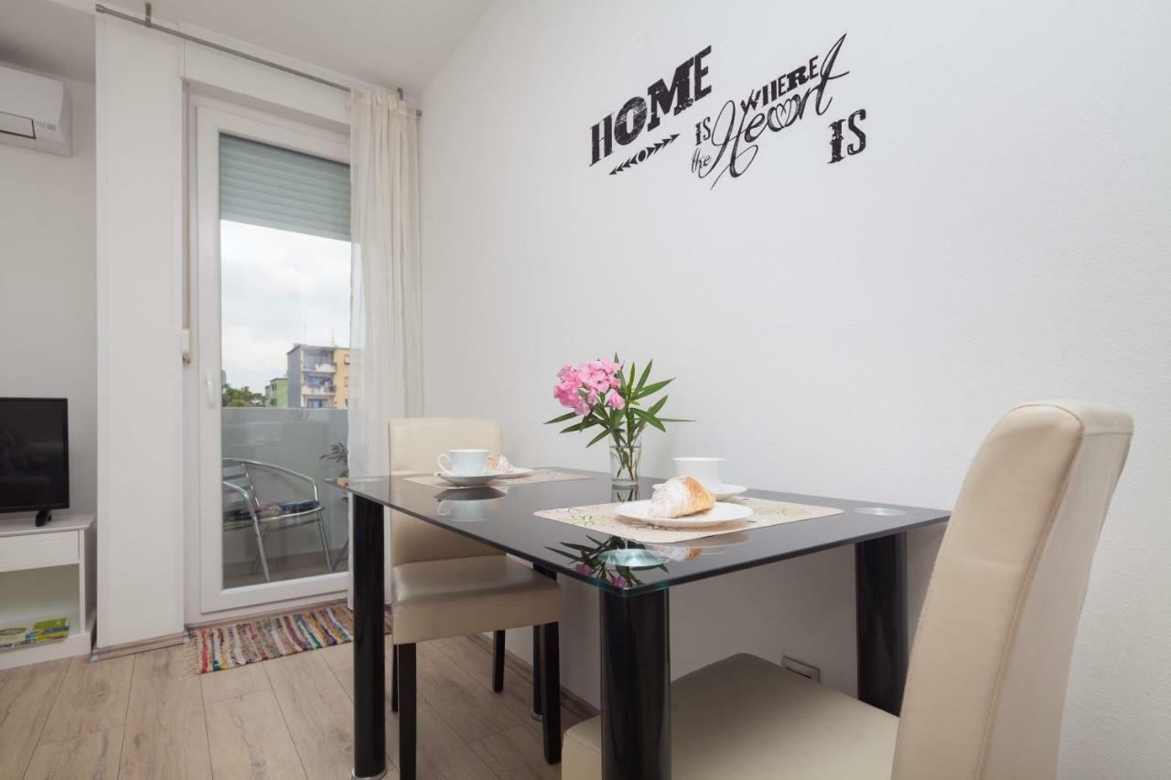 Ester Apartment *